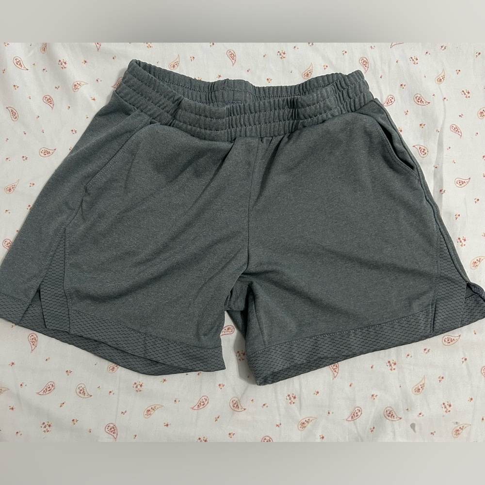 Grey shorts women’s size M (7-8)